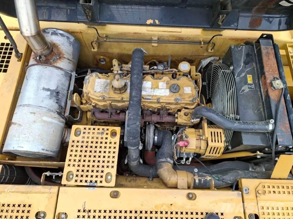 CAT 322 C Bandgrävare