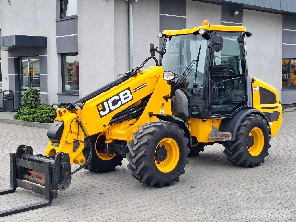 JCB TM 180 ( 220 ) Redskapsbärare för lantbruk