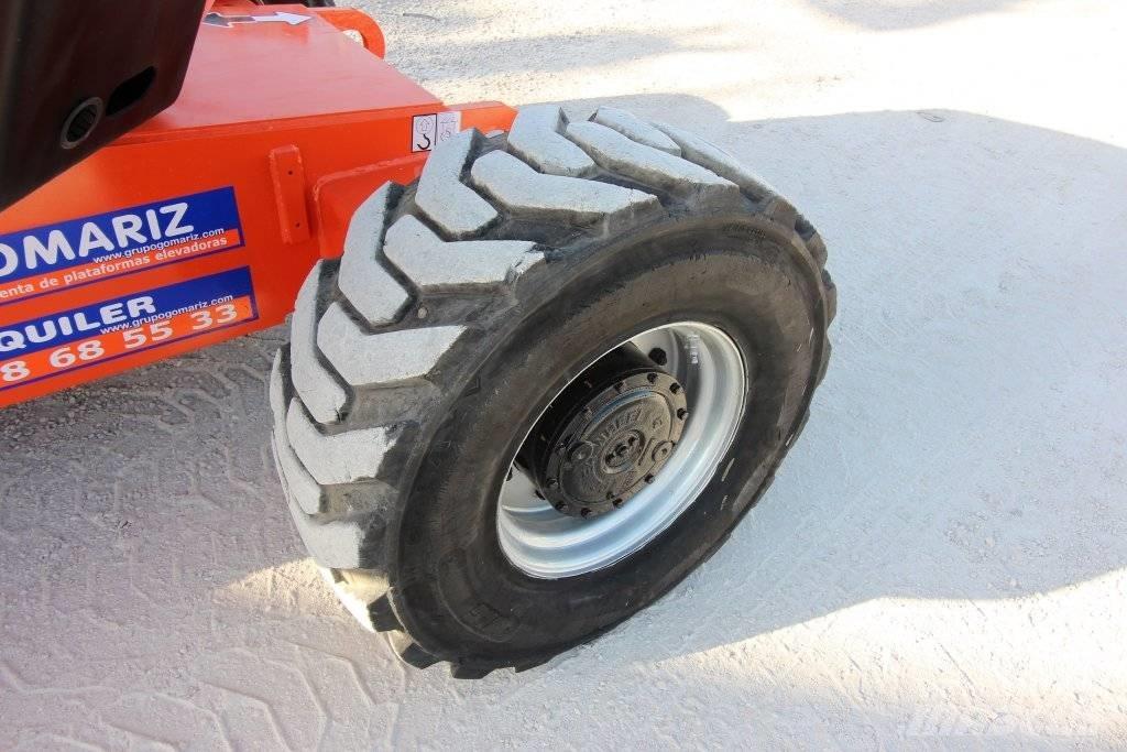 JLG 600 AJ Bomliftar