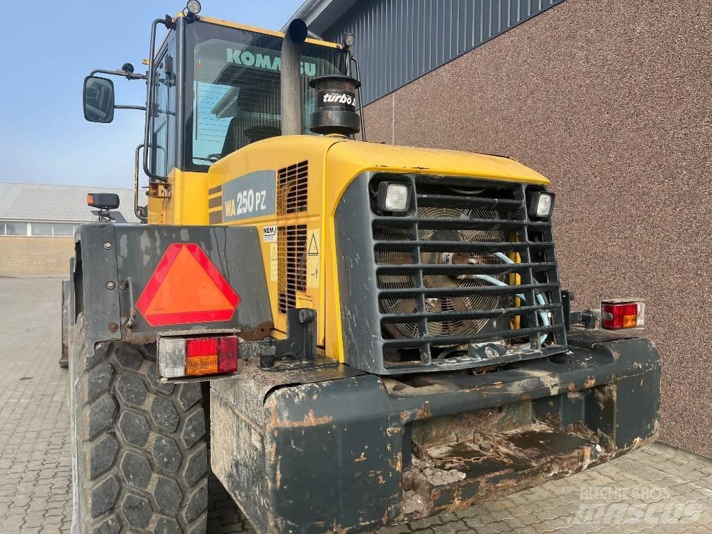 Komatsu WA 250 PZ-5 Hjullastare