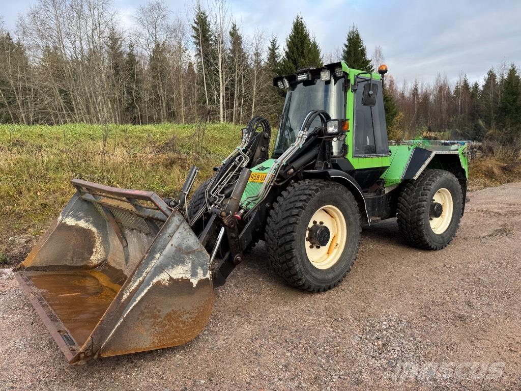 LM Trac 680 Redskapsbärare