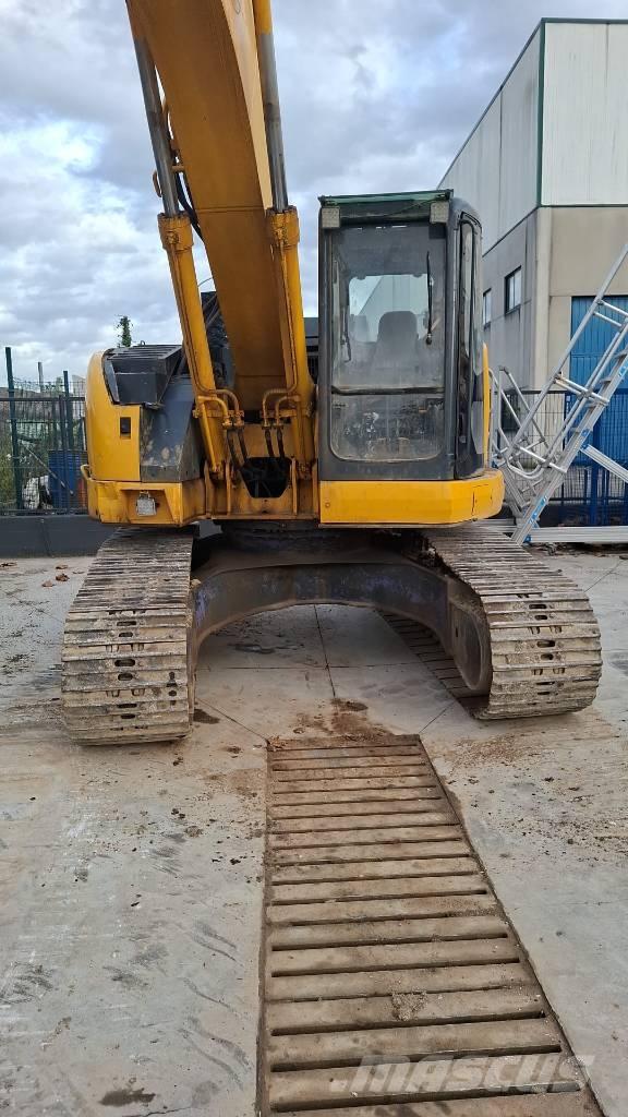 Komatsu PC 228 Bandgrävare