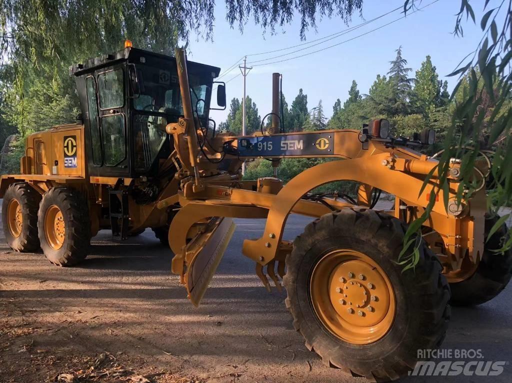 SEM 915 motor grader Väghyvlar