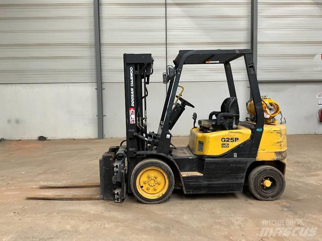 Doosan G 25 P-3 Gasolmotviktstruckar