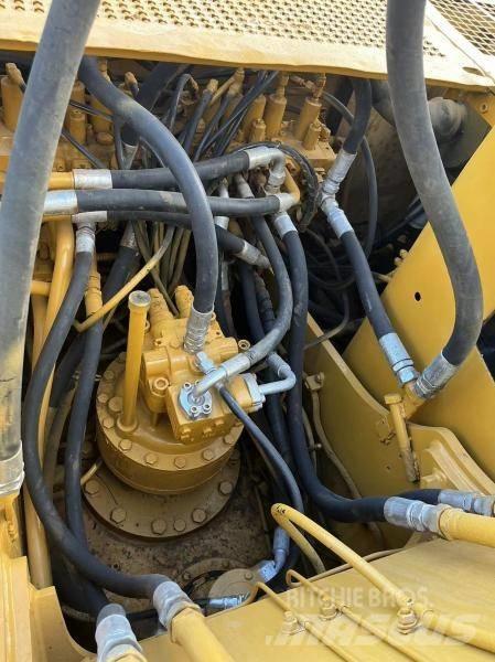 CAT 320 C Bandgrävare