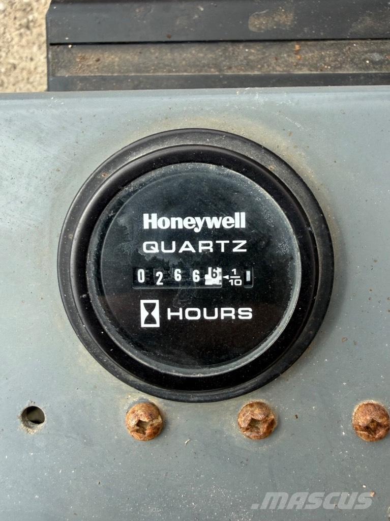 SkyJack SJ 4632 Saxliftar