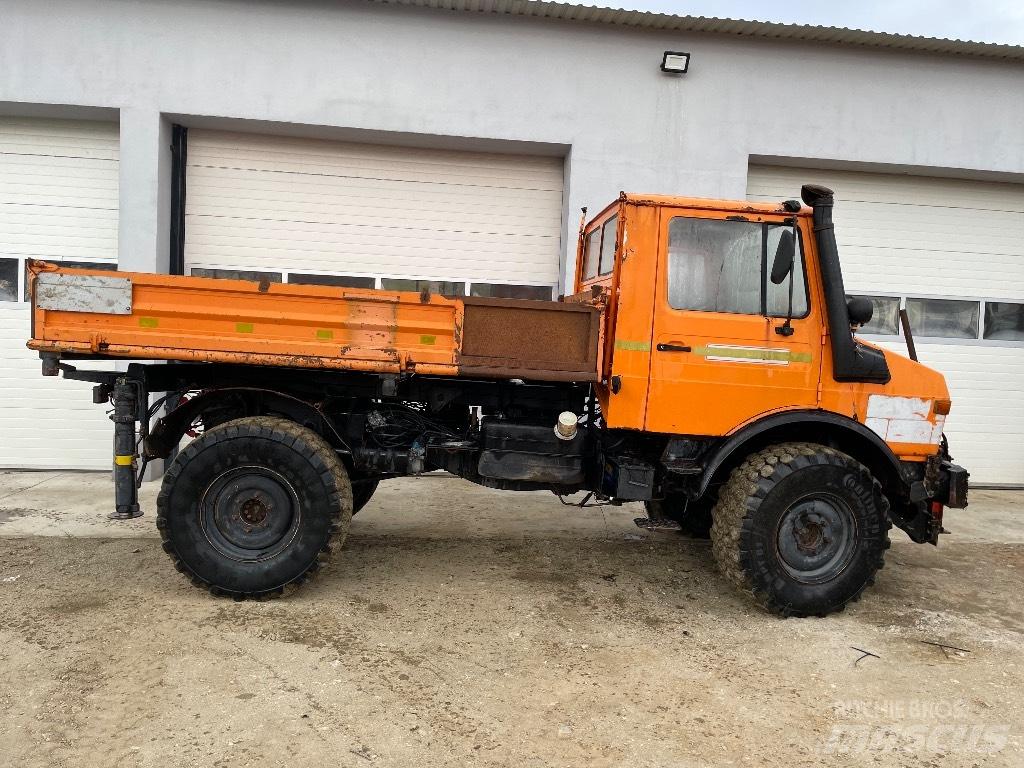 Mercedes-Benz Unimog Redskapsbärare