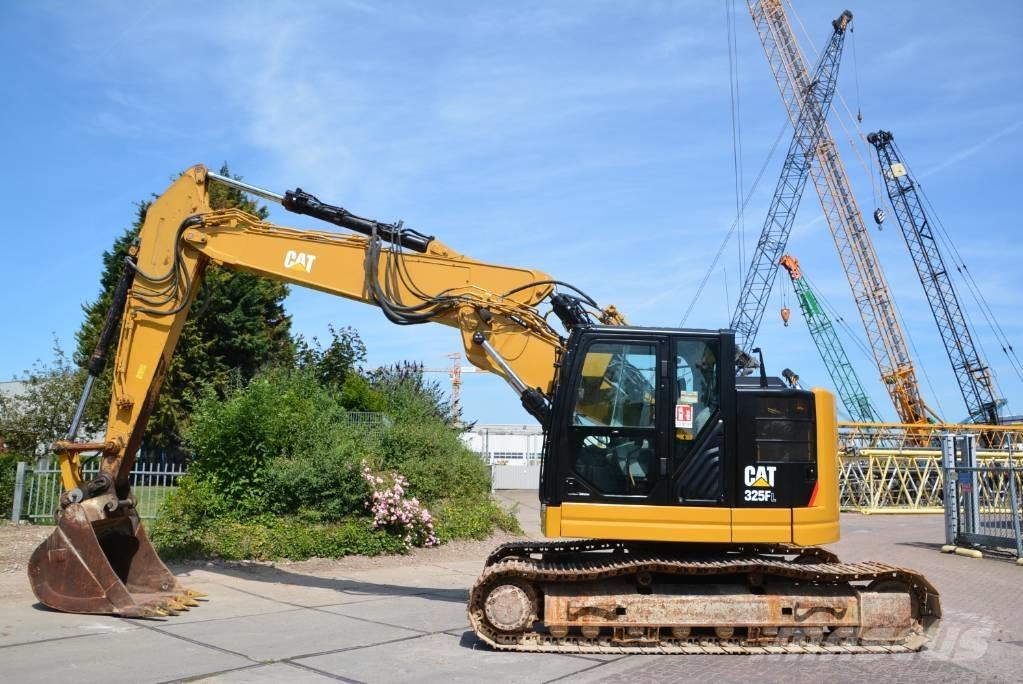 CAT 325 FL CR Bandgrävare