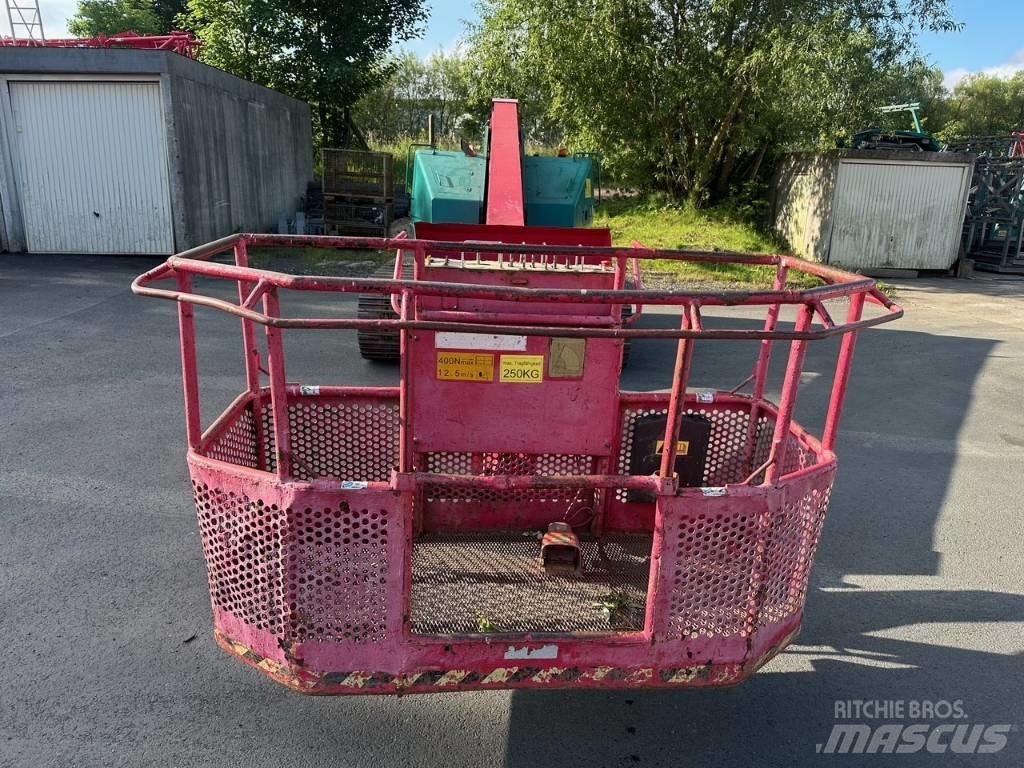 Aichi SR 182 Teleskop bomliftar