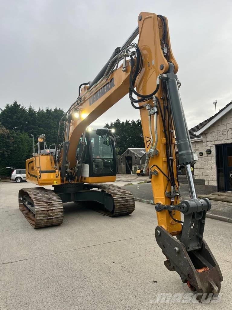 Liebherr R 922 Bandgrävare