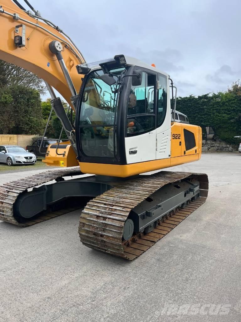 Liebherr R 922 Bandgrävare