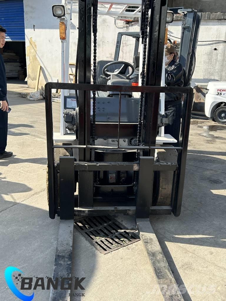 TCM FD30T3C Dieselmotviktstruckar