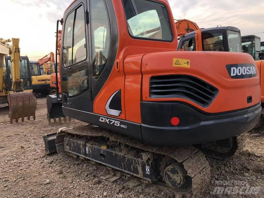 Doosan 75-9c Bandgrävare