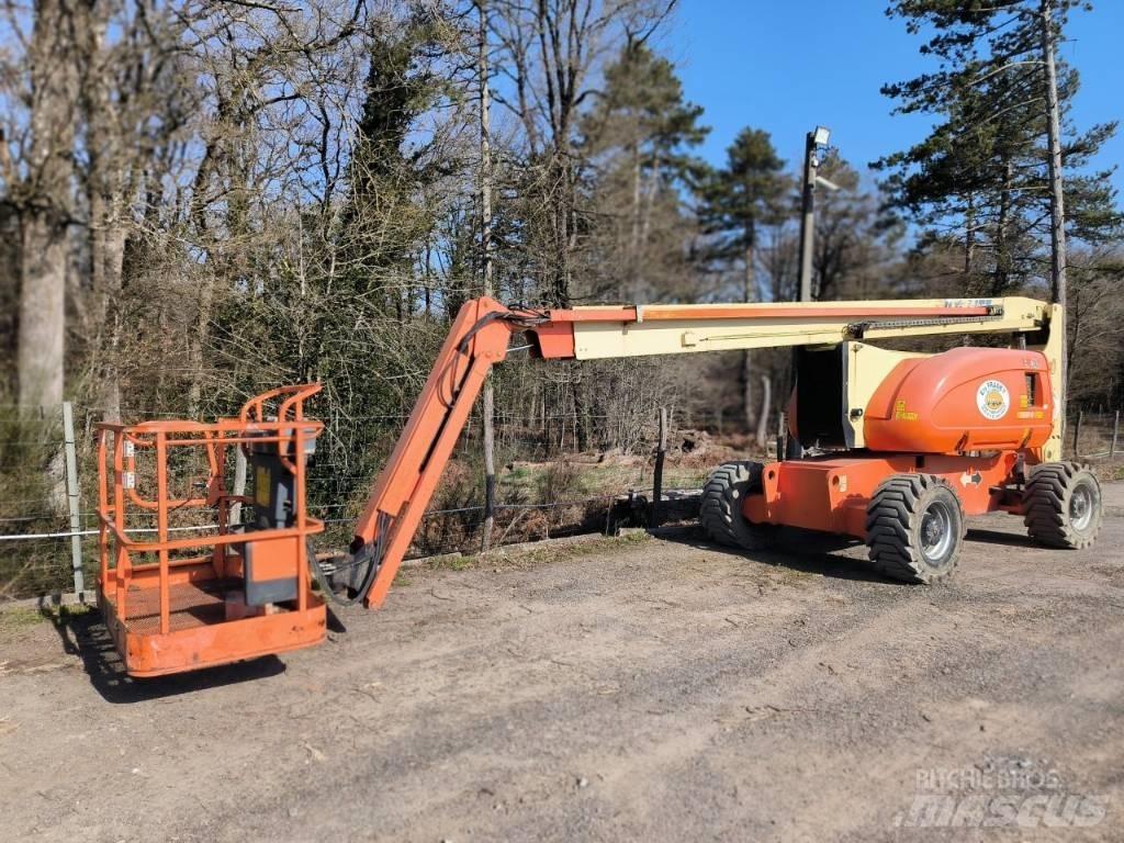 JLG 800 AJ Bomliftar