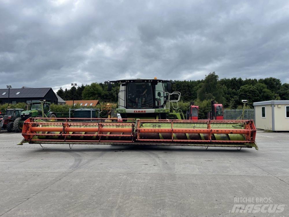 CLAAS 760TT Skördetröskor
