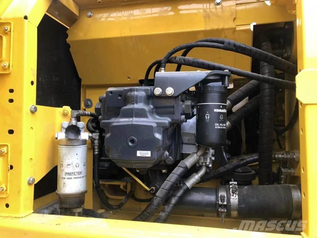 Komatsu PC 210 LC Bandgrävare