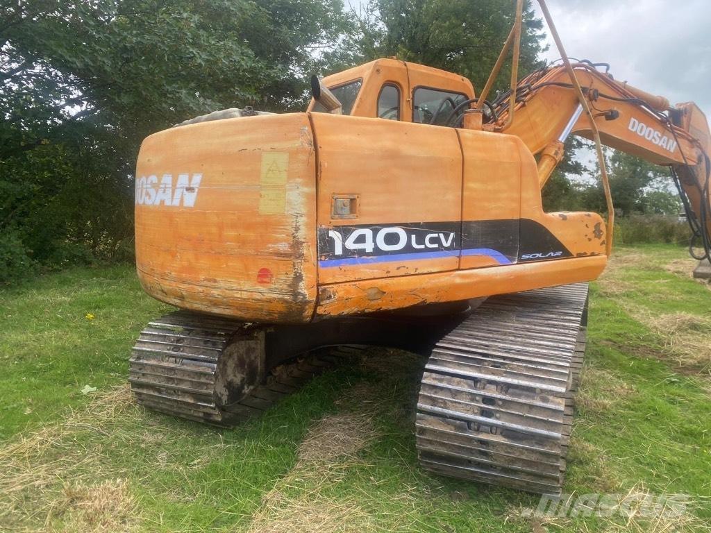 Doosan DX 140 Hjulgrävare