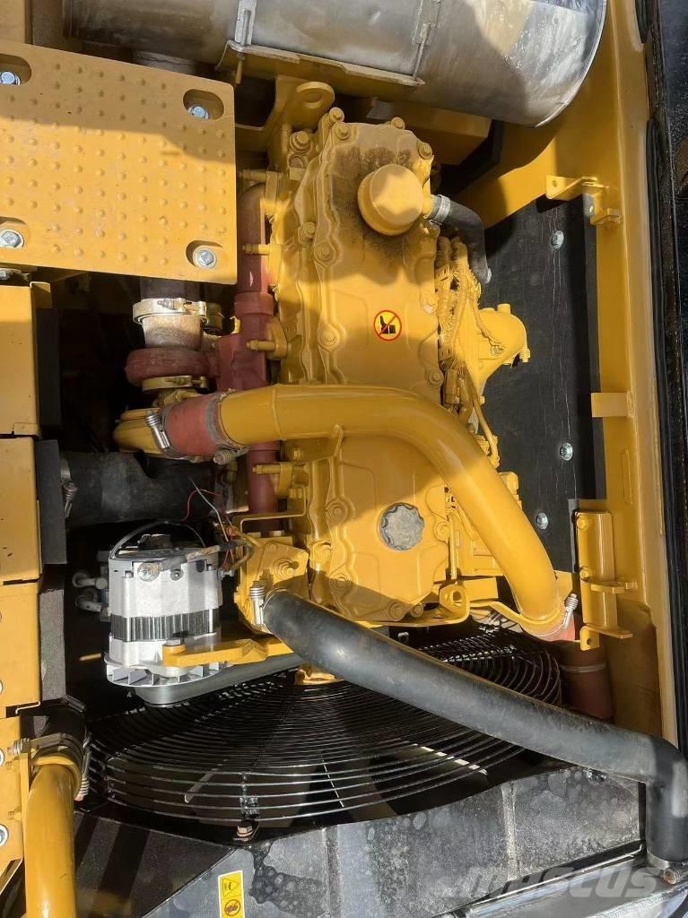 CAT 325d Bandgrävare