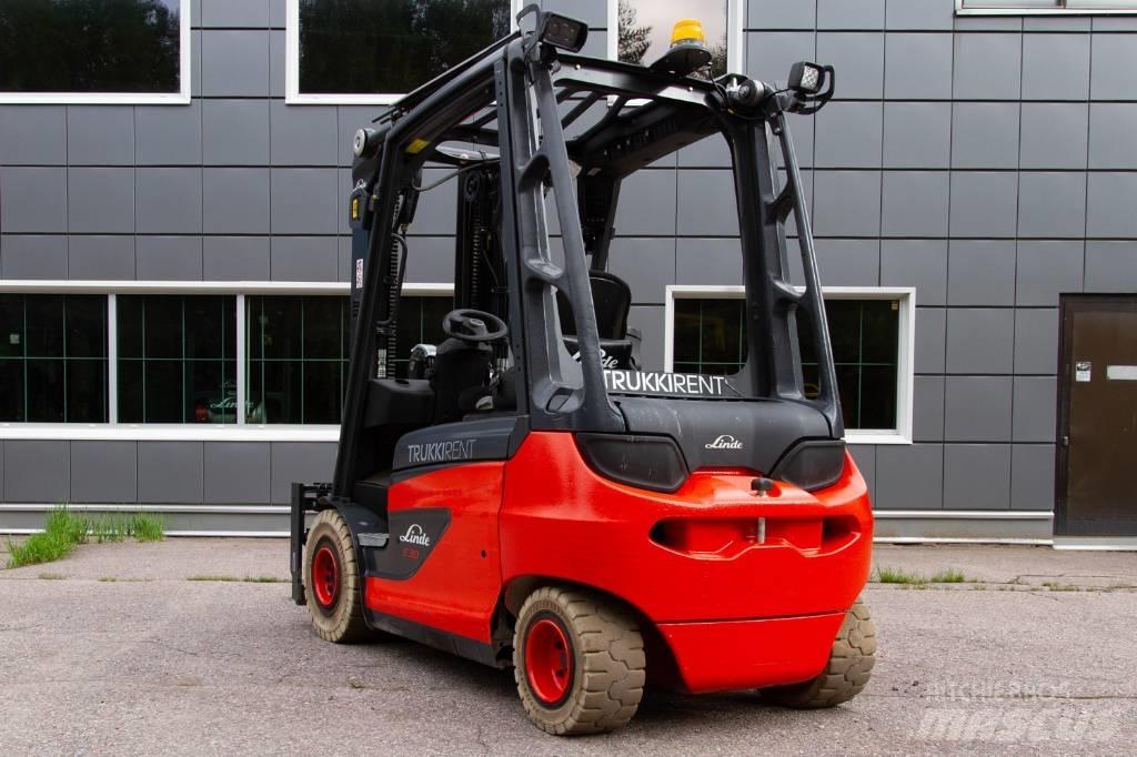 Linde E30-01 Elmotviktstruckar