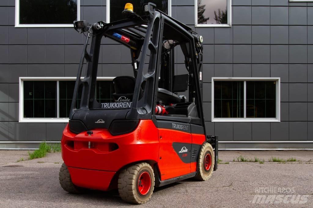 Linde E30-01 Elmotviktstruckar