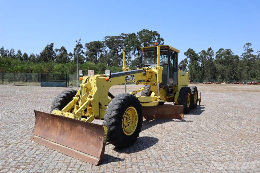 John Deere 670B Väghyvlar