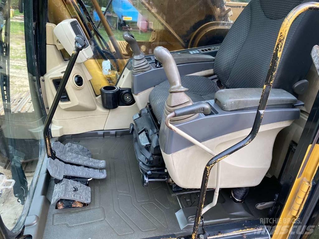 CAT 330CL Bandgrävare