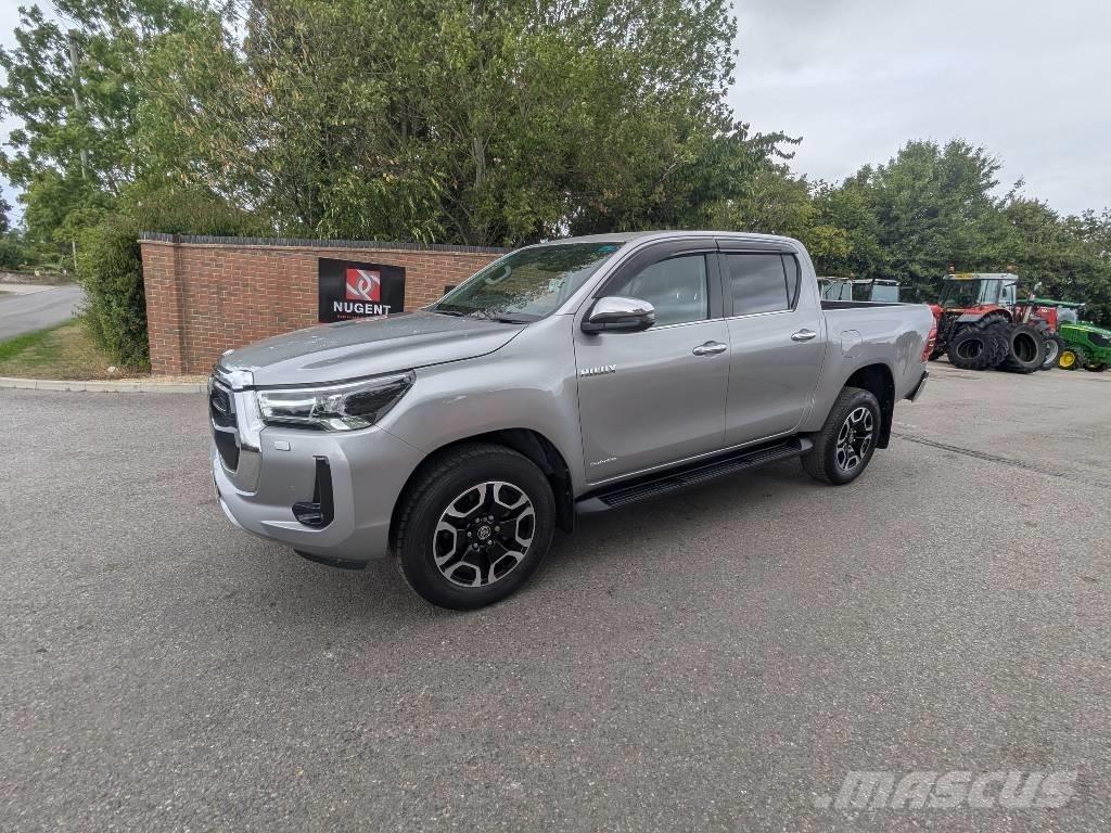 Toyota Hilux Flakbilar/Pickuper