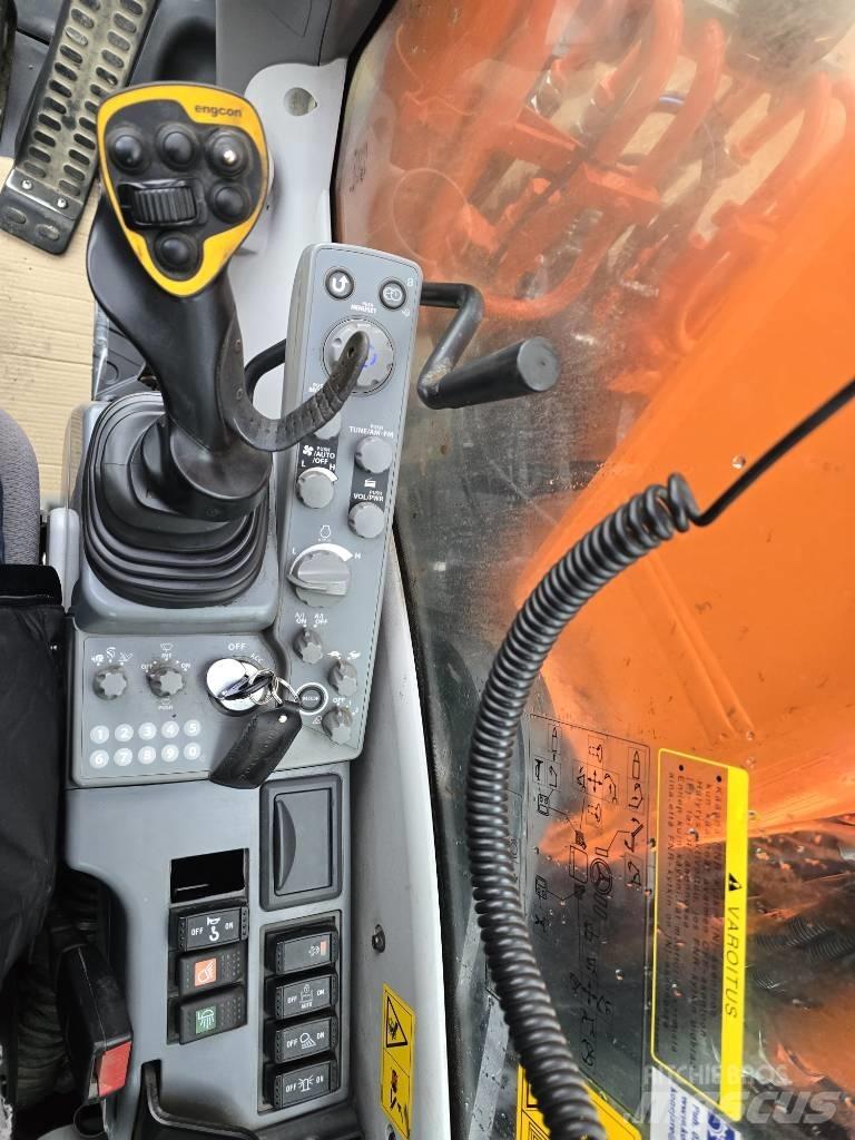 Hitachi ZX 220W-5 Hjulgrävare