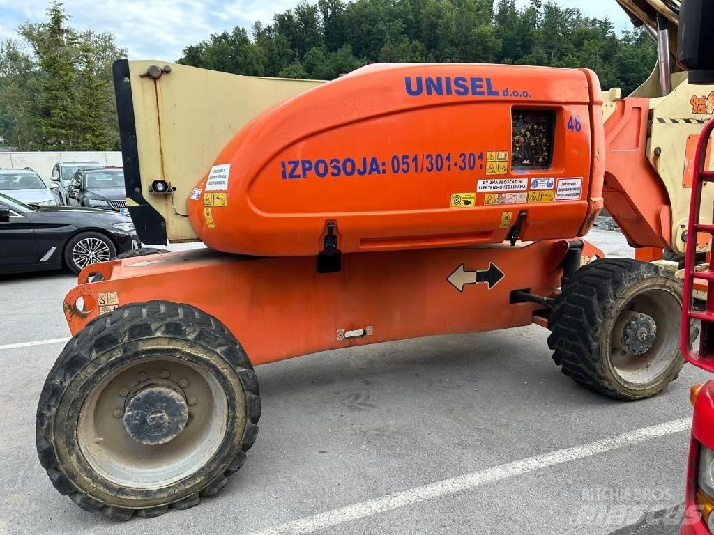 JLG 800 AJ Bomliftar