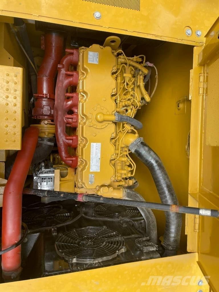 CAT CAT323 Midigrävmaskiner 7t - 12t