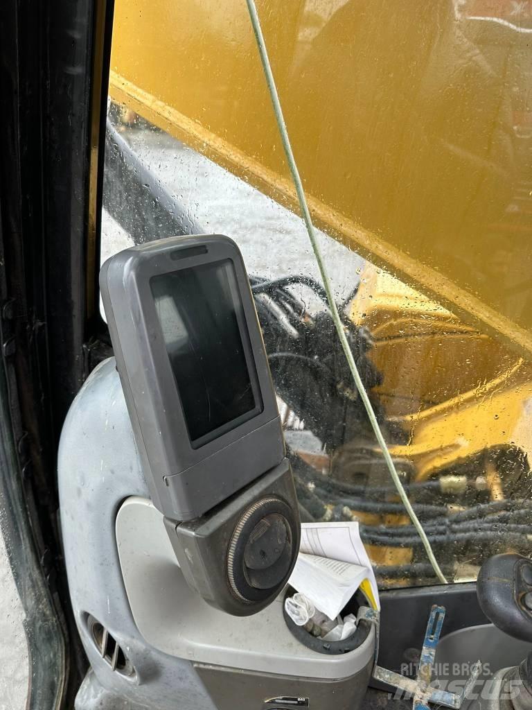 CAT 325DL Bandgrävare