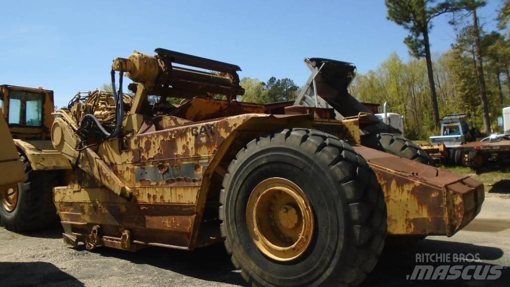 CAT 615 C Schaktvagnar