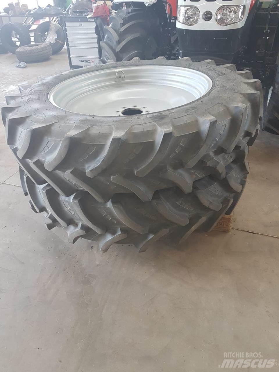 Petlas 380/85R38 Däck, hjul och fälgar