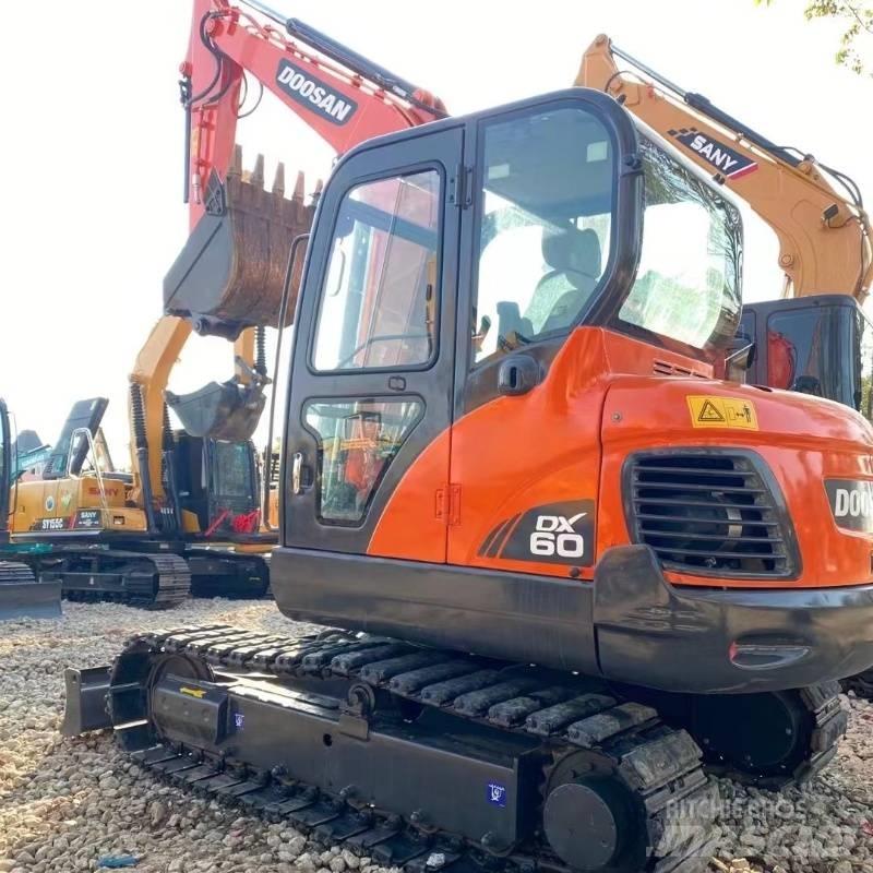 Doosan DX 60 Bandgrävare