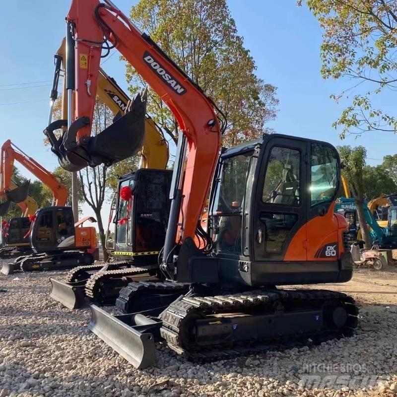 Doosan DX 60 Bandgrävare