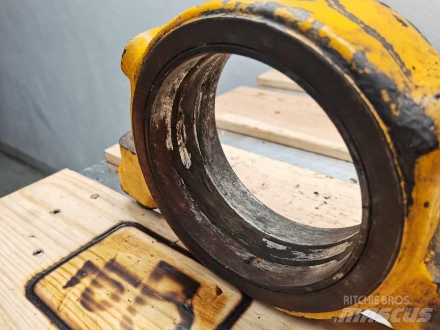 JCB 530-70 {axle} Hjulaxlar