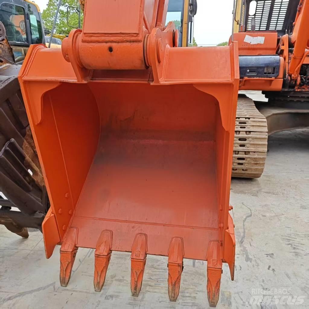 Hitachi ZX 210 Bandgrävare