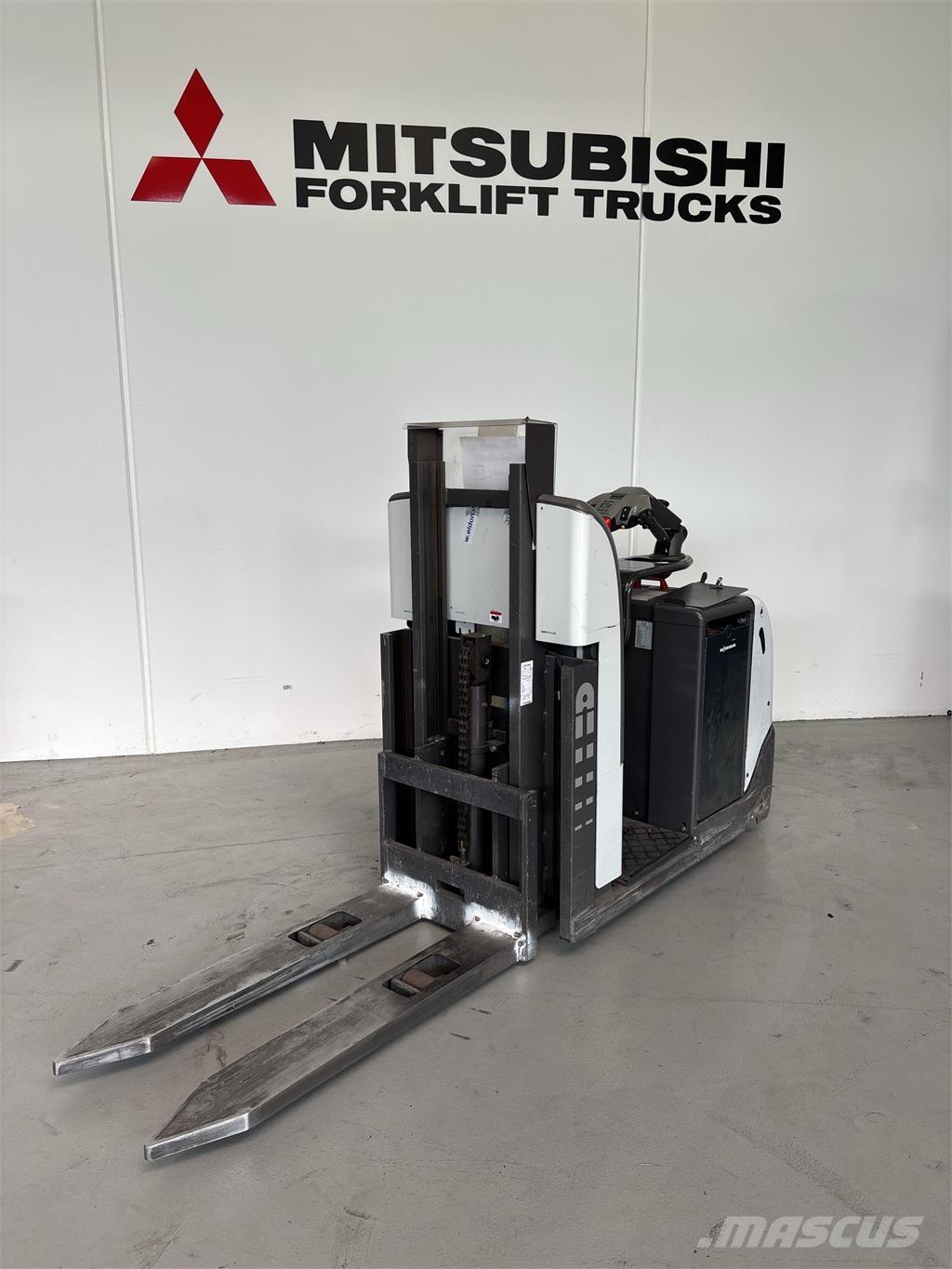 Atlet PPC120 Plocktruck, låglyftande