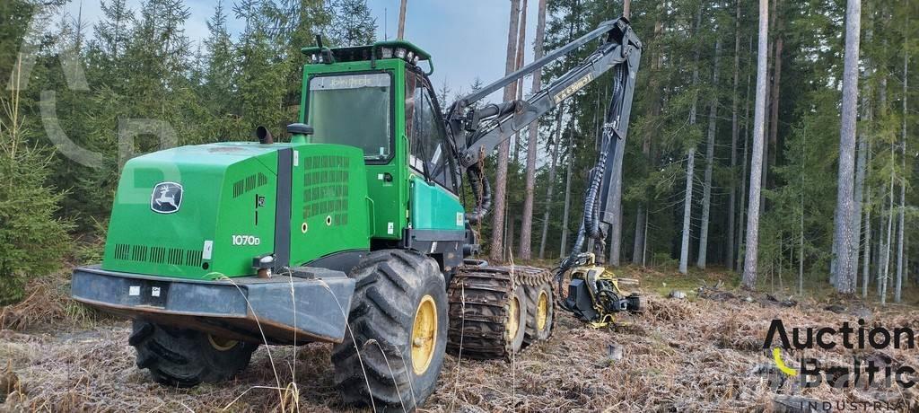 John Deere 1070 D Skördare