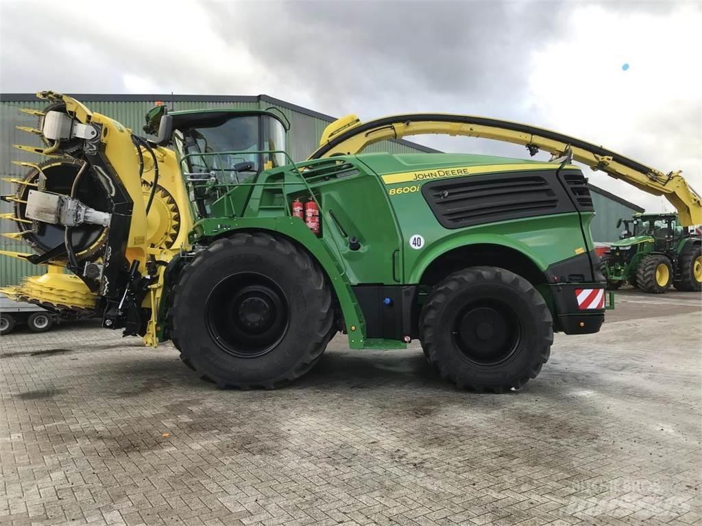 John Deere 8600 Självgående fälthackar