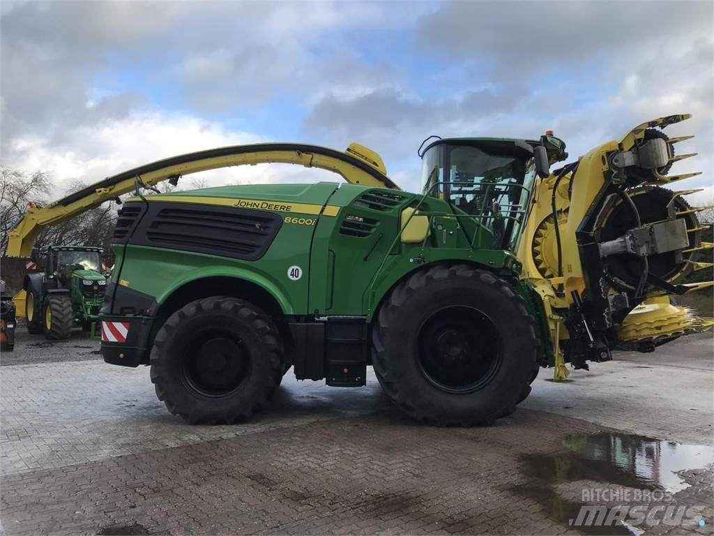 John Deere 8600 Självgående fälthackar