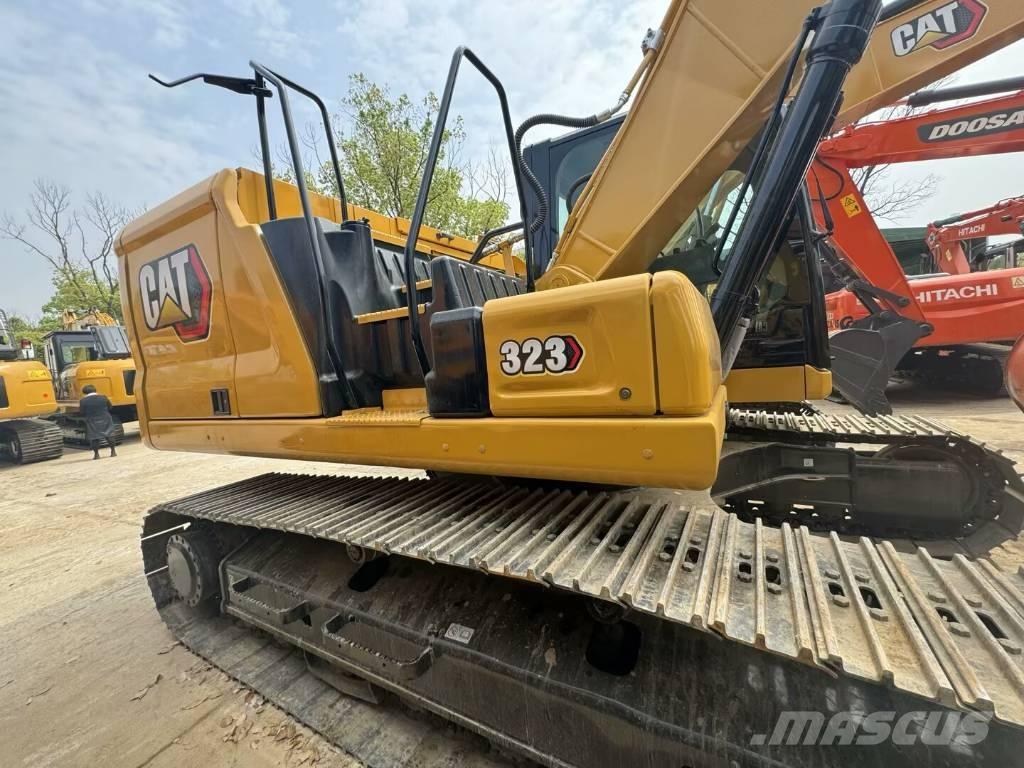 CAT 323 GC Bandgrävare