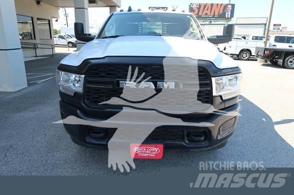 RAM 3500 HD Flakbilar