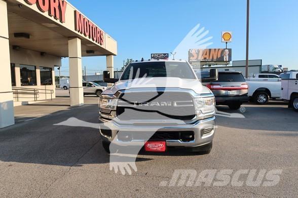 RAM 3500 HD Flakbilar