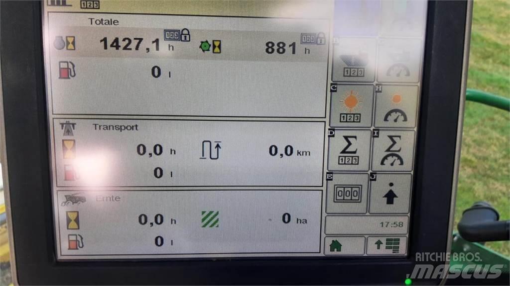 John Deere 8400i Självgående fälthackar