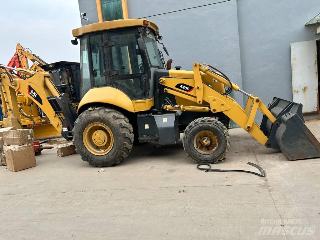 CAT 420 F Grävlastare