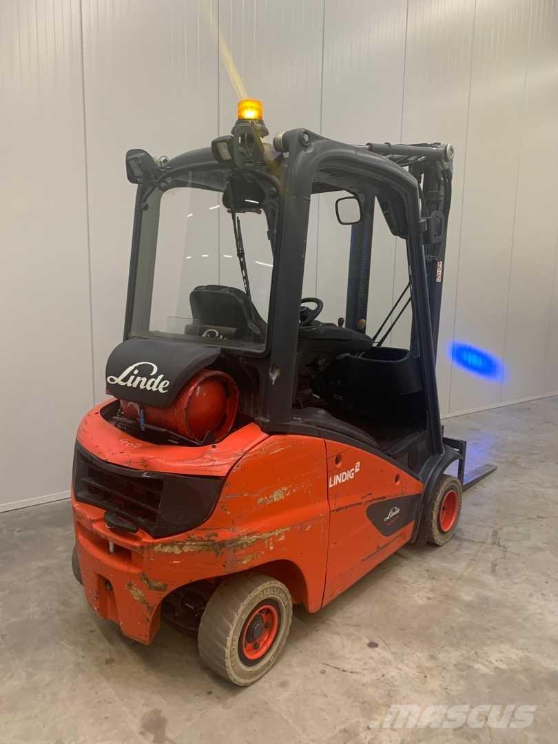 Linde H20T Gasolmotviktstruckar