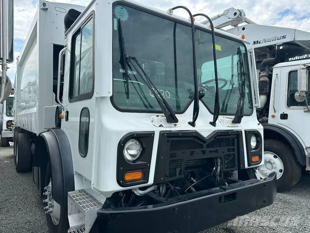 Mack MRU 633 Sopbilar