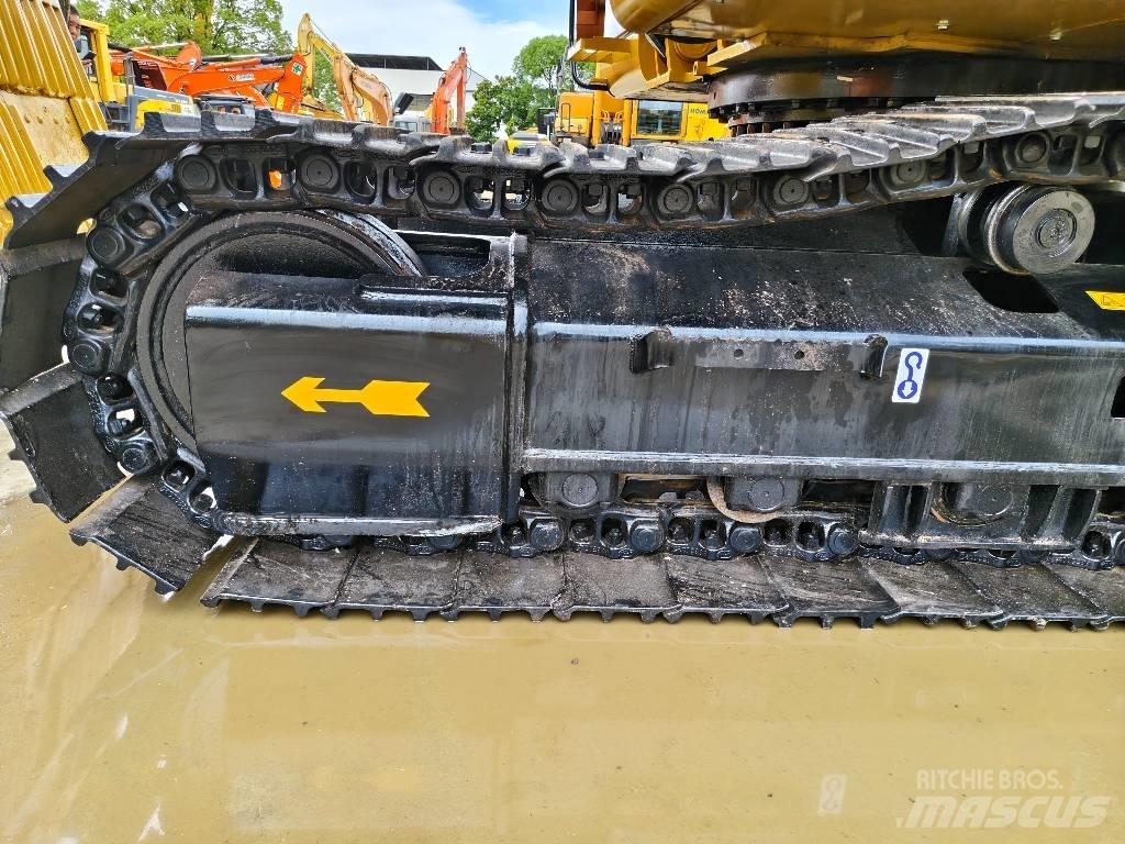 CAT 330 D2 L Bandgrävare