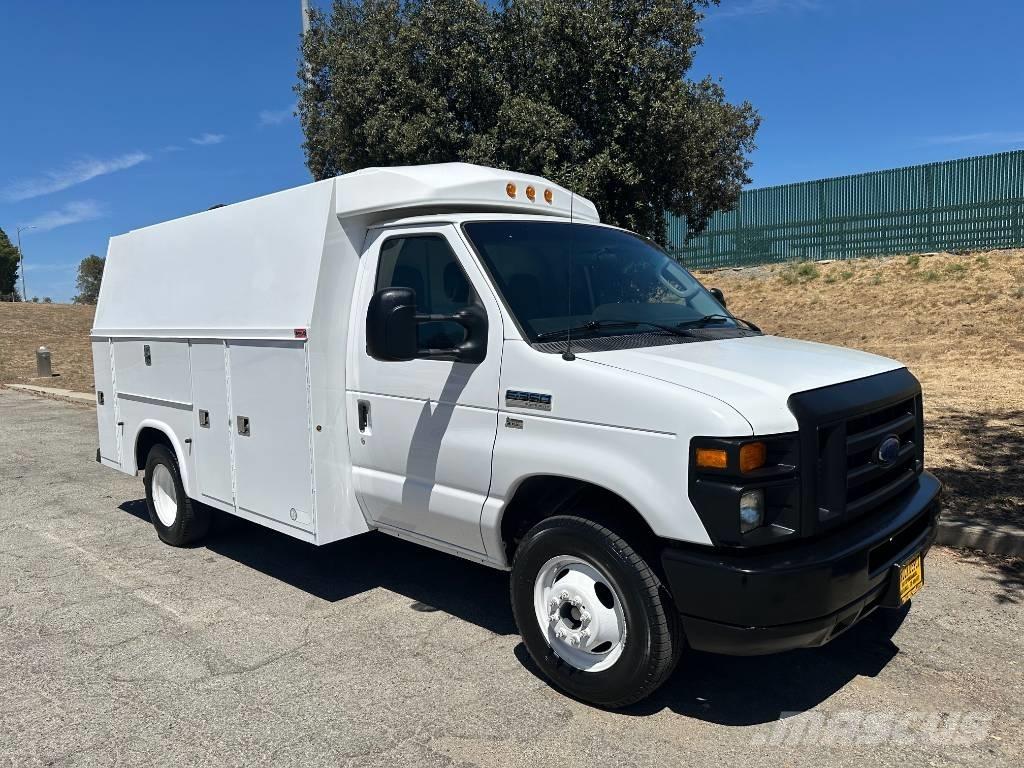 Ford Econoline E-350 Flakbilar/Pickuper